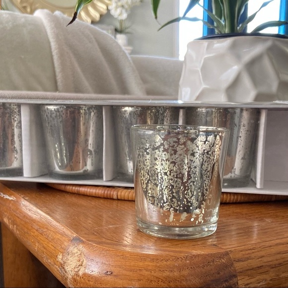 One Set of 5 Shimmering Silver Votives - Picture 4 of 4